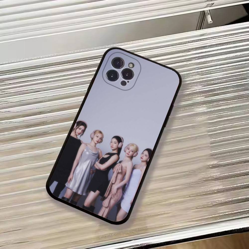 Vogue L-LE S-SSERAFIM Artistic - Phone Cases Vogue review and price